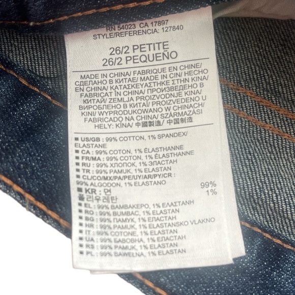 Banana Republic Women’s Distressed Boyfriend Jean 2P 26 - Picture 4 of 6